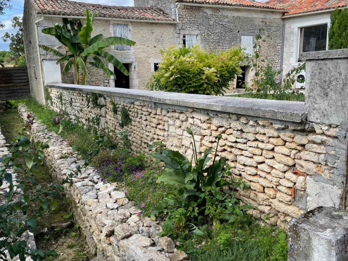 Le Maine N 5 - FLÉAC ANGOULEME - Suite Tilleul Extérieur photo